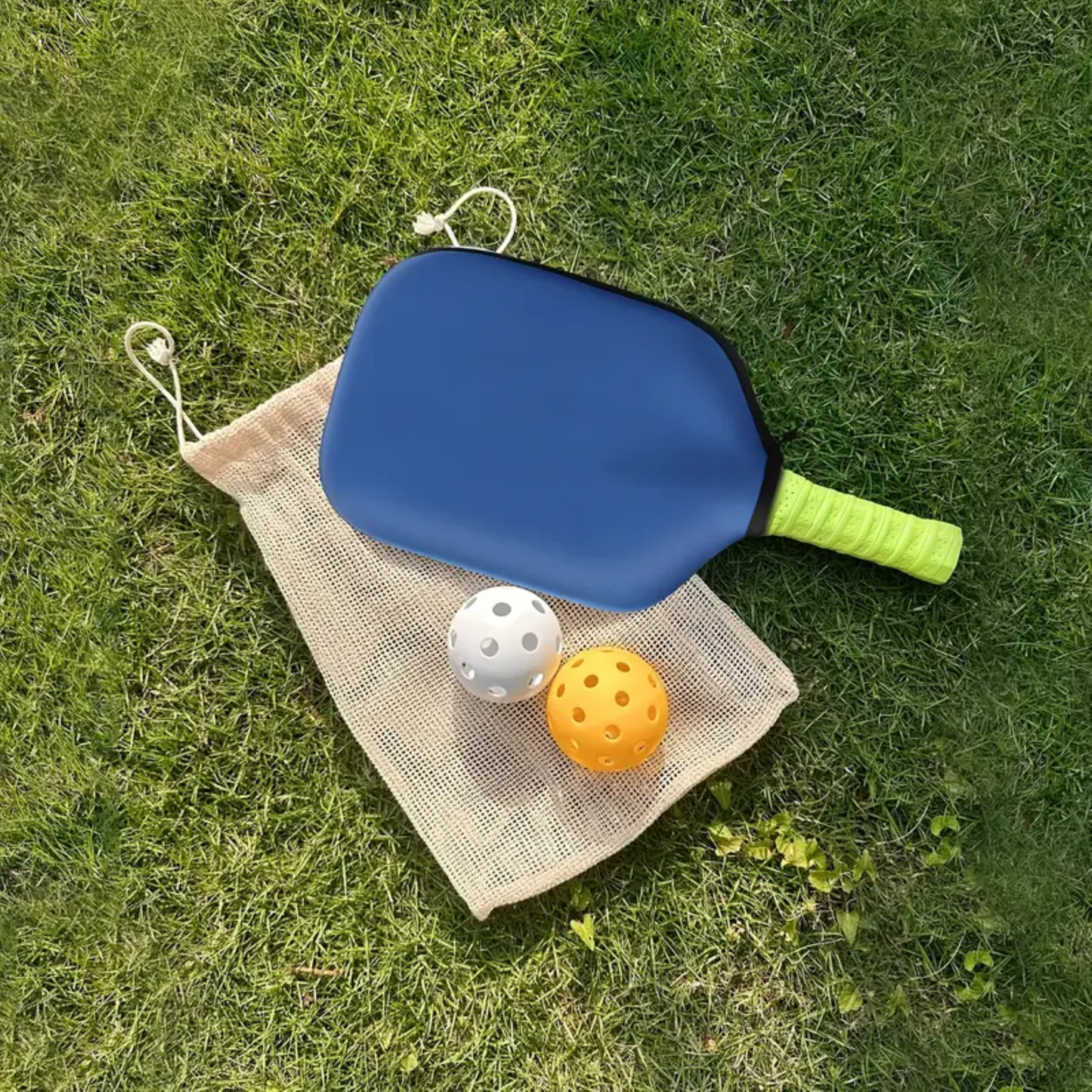 Pickleball Paddle Cover - Durable Chloroprene Rubber Protection, Zippered & Machine Washable